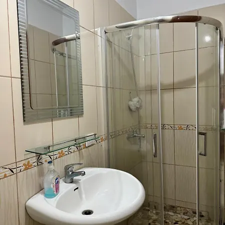 Daily Τίρανα